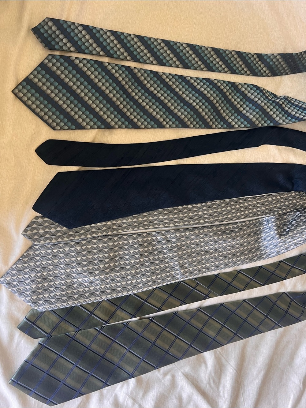 Classic Men's Navy and Green Patterned Tie Collection 4 ties total